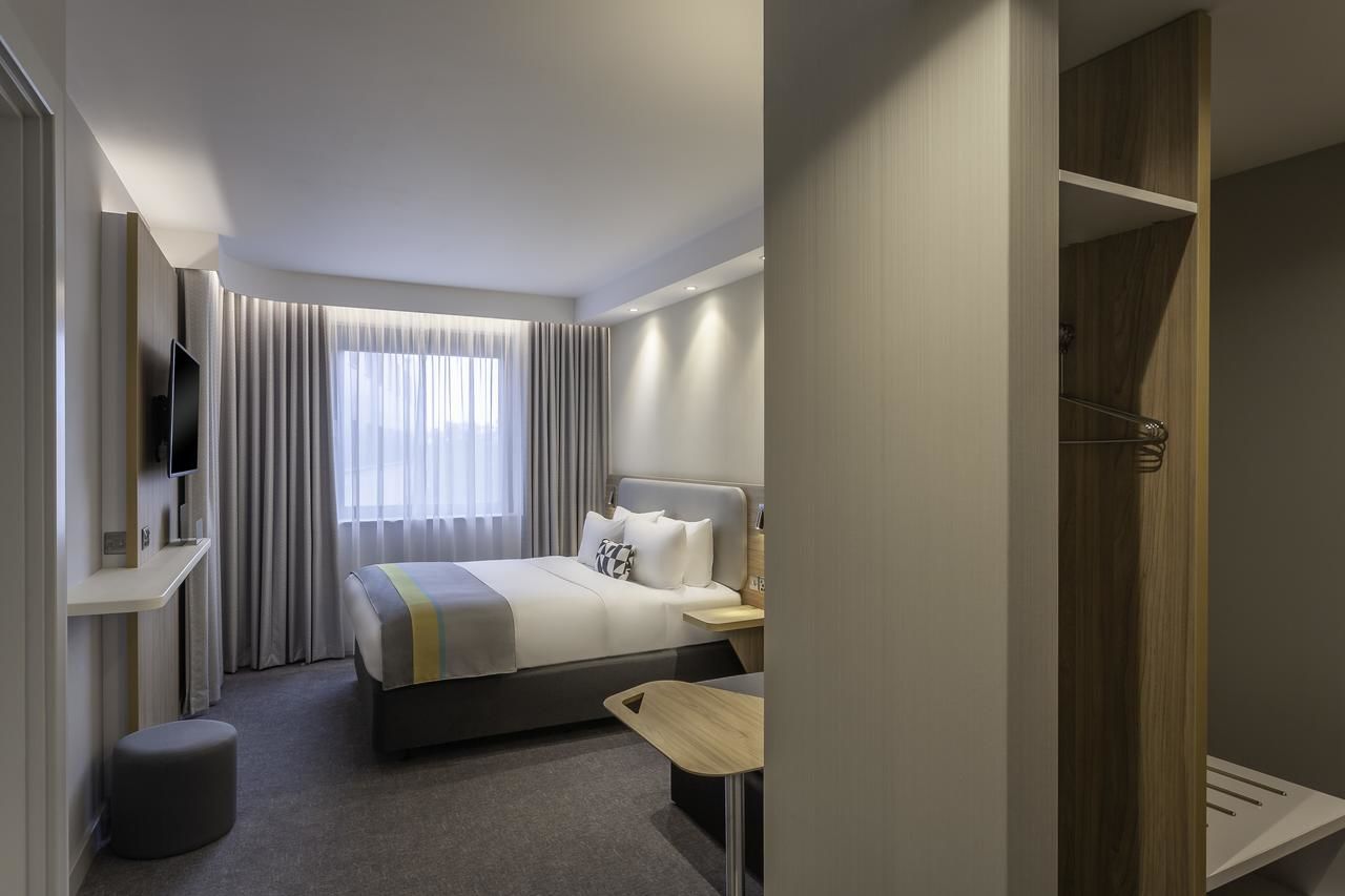 Отель Holiday Inn Express Dublin-Airport Сантри-7